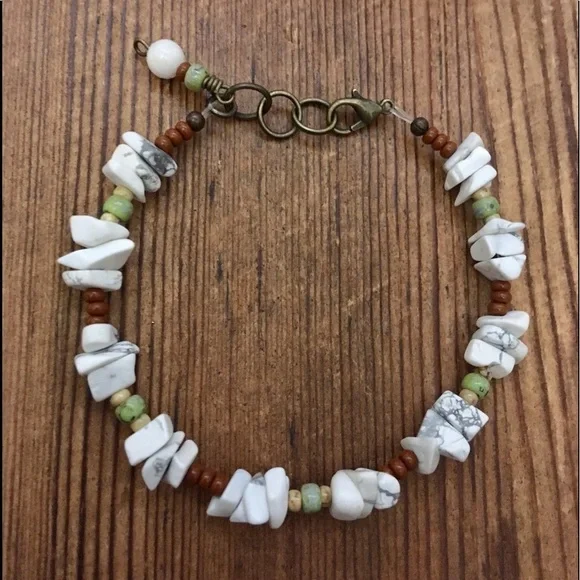 Men's White Howlite  Nugget 8 inch Beaded Bracelet,  Handmade Men's Bracelet - Picture 3 of 7